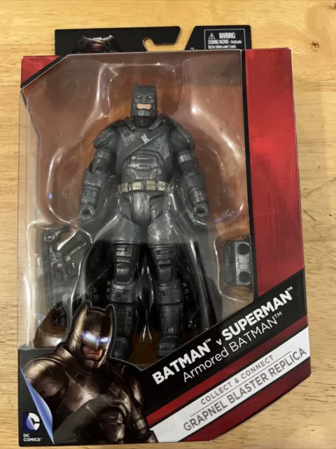 Figura de acción blindada de Batman DC Comics multiverso Batman vs Superman-Mattel nueva