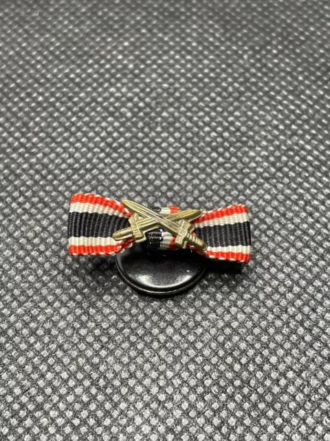 Orignal Period Ww1 Ww2 German Buttonhole Ribbon Bar/Bow With Swords