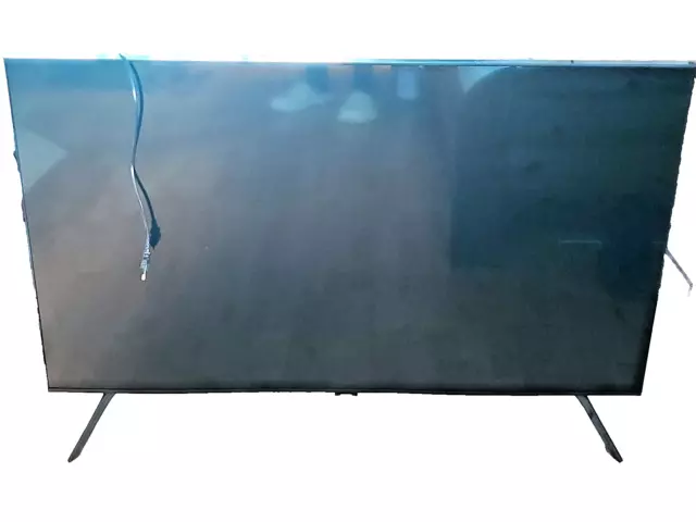 Samsung TU8079U 125 cm (50 Zoll) LED Fernseher (Ultra HD, HDR10+,  DEFEKT