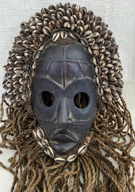 Superb Dan Mask Deangle Cowry Shells 21" H 9