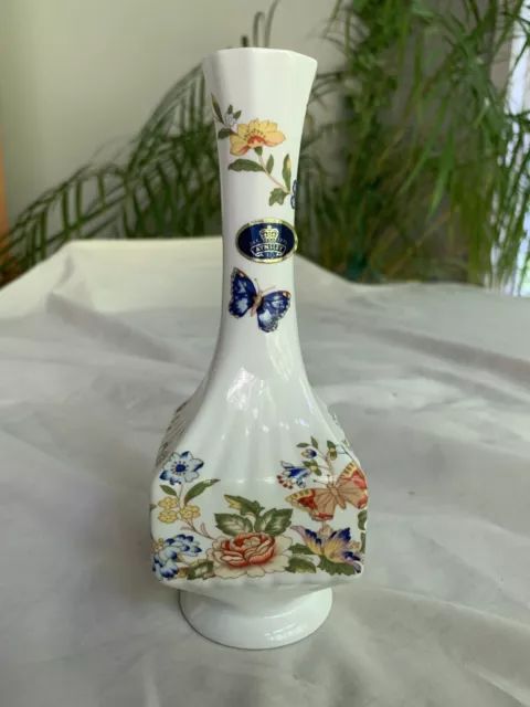 Aynsley Cottage Garden Bud Vase.  Bone China,  England. Fluted, Floral.