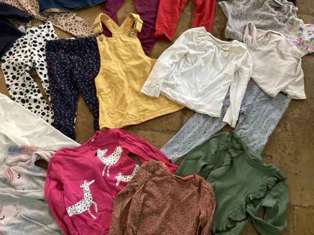 Girls age 2-3 large clothing bundle, good wardrobe selection 5
