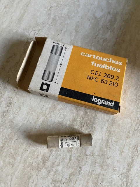 Boite De 10 Cartouches a Voyant Legrand 13416 16A  10,3x38