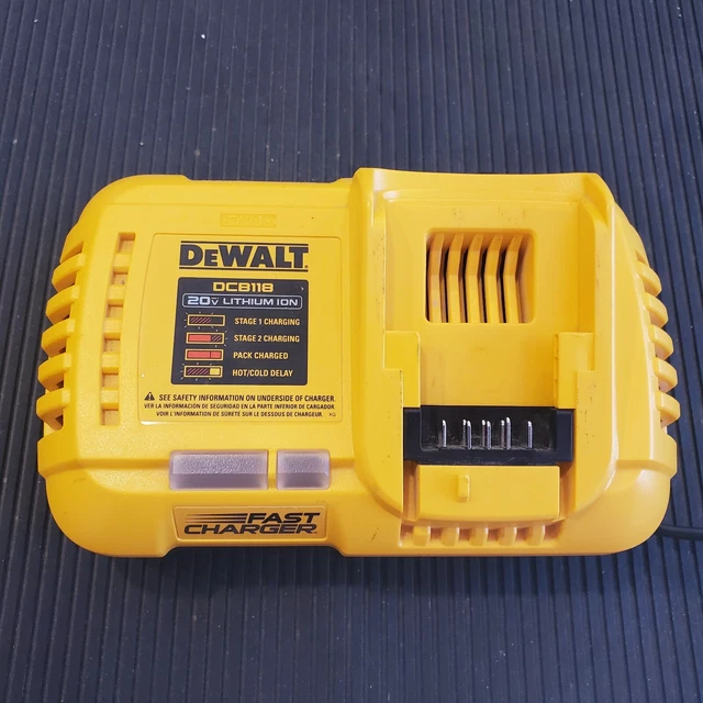 DEWALT DCB118 20V Lithium Ion Fan Cooled Fast Battery Charger not