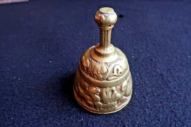 PRÉSENTATION DE LA CLOCHE DE LA PAIX, AU CENTRE MONDIAL DE LA PAIX