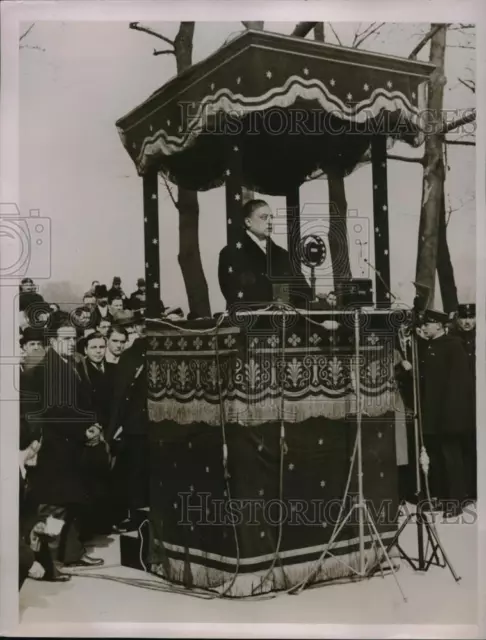 1932 Press Photo The funeral of M. Briand where Monsieur Tardieu making the