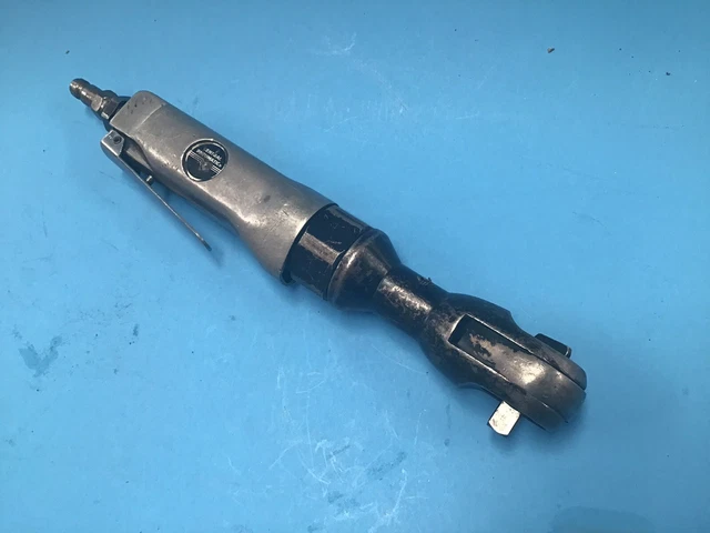 Central Pneumatic 3/8”Drive Air Ratchet 5