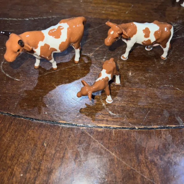 Hagen-Renaker Miniature Cows