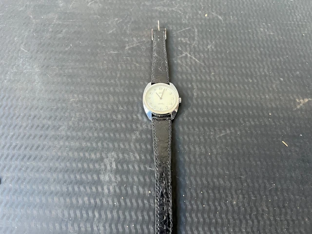 Ancienne Montre Jaz Transformée En Pendentif/collier Gourmette - Bijou Vintage Occasion