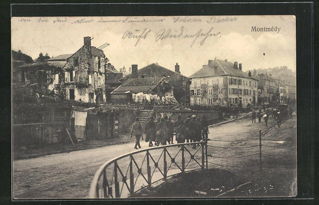 CPA Montmédy, maisons en ruines im Dorf 1915
