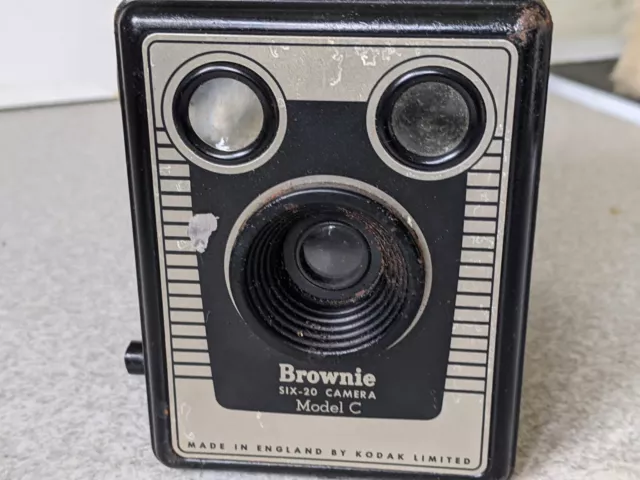 Vintage Box Camera- Kodak Brownie Six 20- Model C - Untested 2