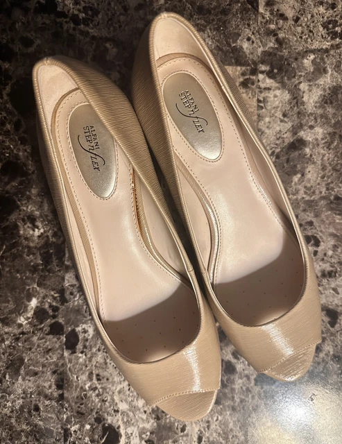 Alfani Cammi Open Toe Champagne Wedges Mid-heel Step n Flex Shoe Size 8M Alfani Cammi Open Toe Champagne Wedges Mid-heel Step n Flex Shoe Size 8M