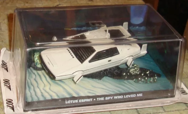 Lotus Esprit (Underwater) - The Spy Who Loved Me- James Bond 007 - 1:43 Diarama