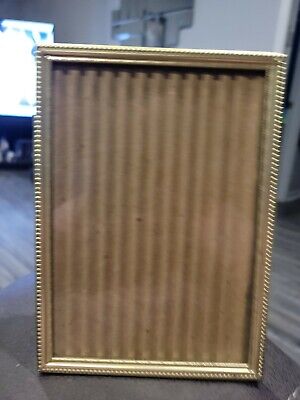 VTG Gold Metal PICTURE FRAME 5 x 7 Photo Victorian Style Fancy Corners Ribbed