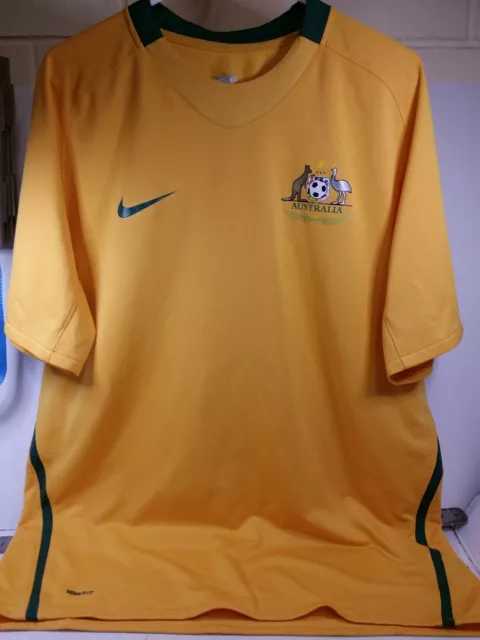 Football Australia Nike 2008 home jersey Large 257501-702 Green Gold