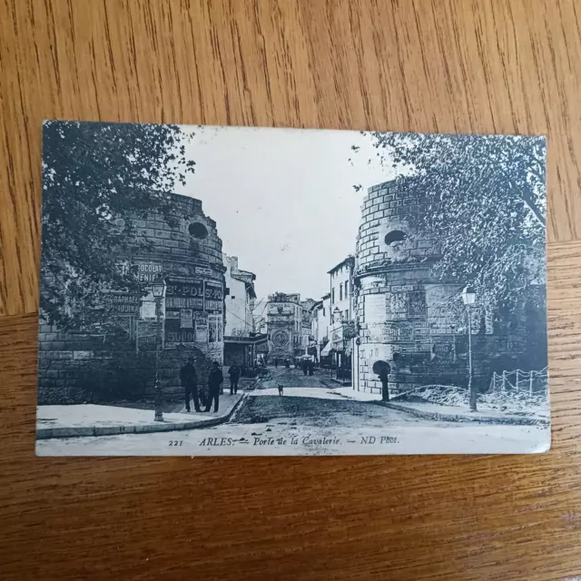 ancienne CPA Arles - porte de la cavalerie