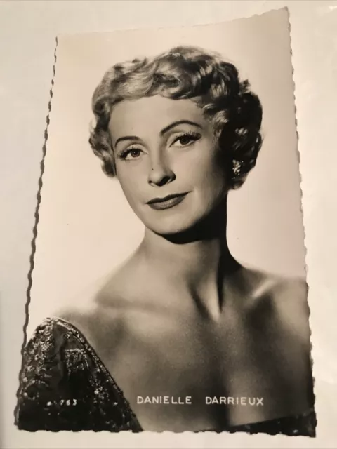 DANIELLE DARRIEUX  Carte Postale CPA