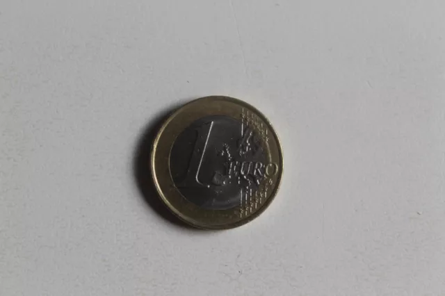 MALTA 1 EURO 2008 KM121 Bi-metal Maltese Cross 2