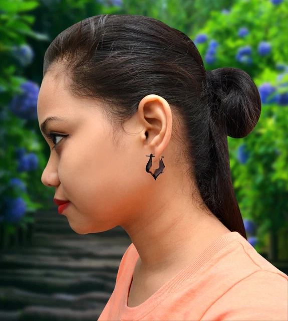 A Pair of Black & Brown Natural Wood USA Tribal Ebony Wooden Earrings EAR1114