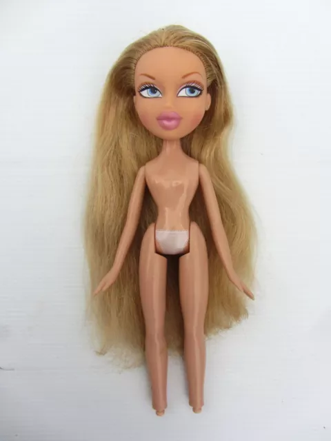 MGA & Co BRATZ DOLLS - Birthday 3rd Edition CLOE - Nude (2008) 2