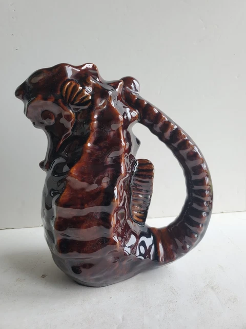 Vase vintage  en barbotine