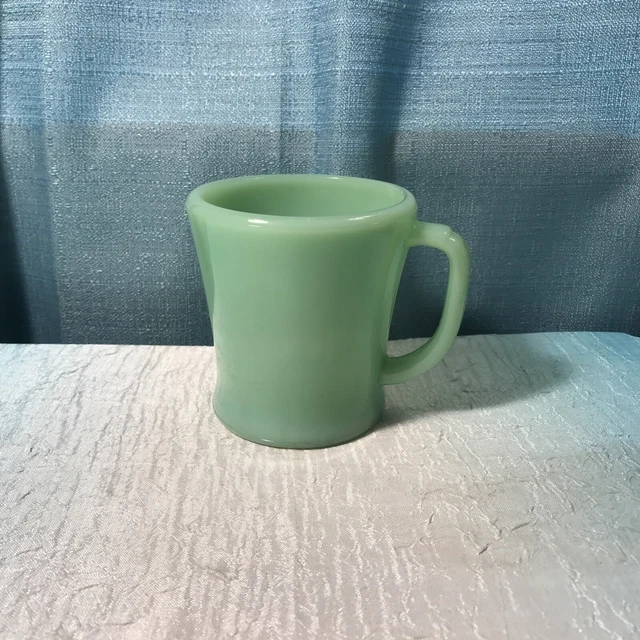 VINTAGE FIRE KING Jadeite Coffee Mug / CHandle FireKing Jadeite Mug X