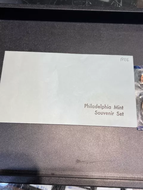 1986-P Philadelphia Souvenir Uncirculated Mint Set with Envelope