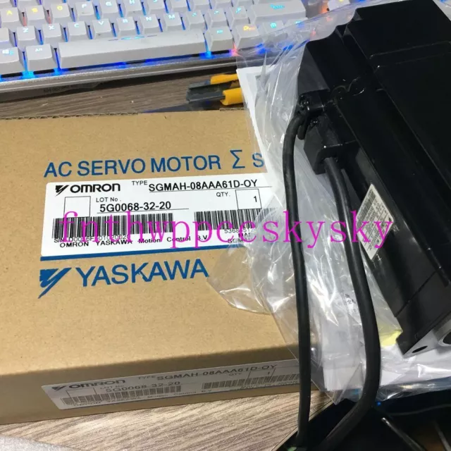 ONE Yaskawa Servo Motor SGMAH-08AAA61D-OY NEW