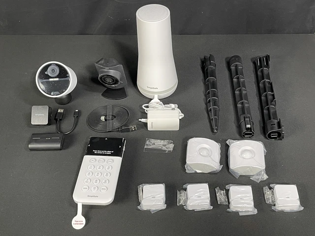 SimpliSafe WSK221 10 Piece Wireless Security System Indoor & Outdoor Camera New SimpliSafe WSK221 10 Piece Wireless Security System Indoor & Outdoor Camera New