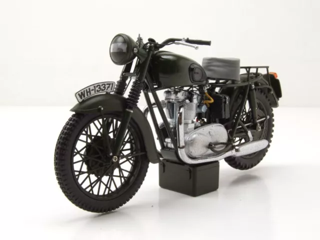 Triumph TR6 Trophy The Grand Escape Gesprengte Chaînes Vielli Modèle 1:12 Corgi