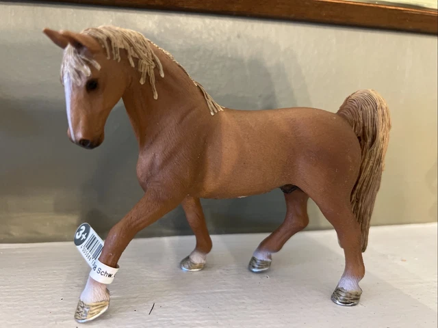 Vintage Retired Schleich Tennessee Walker Horse Stallion model 73508 BEAUTIFUL