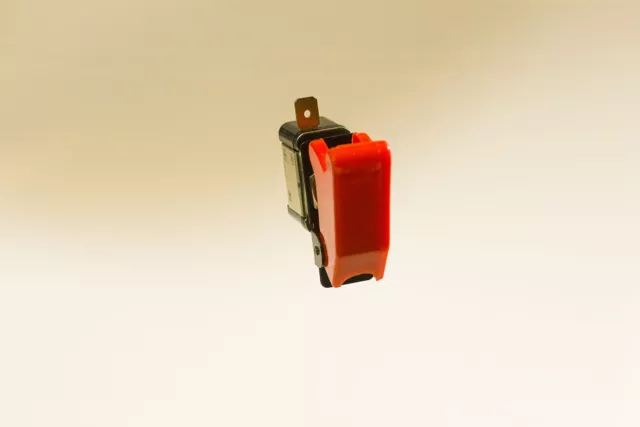 Schalter mit Abdeckung Kill Switch Killswitch Kippschalter 12 V / 35 A mit LED