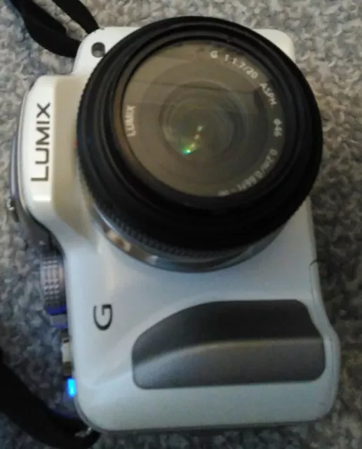 Panasonic Lumix G3 : rare édition blanche limitée (pas d'objectif seul corps)