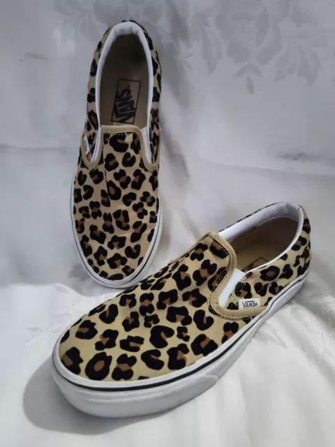 VANS Cheetah Print Slip On Shoes, Women's 7, Men's 5.5, Leopard Skate Sneakers