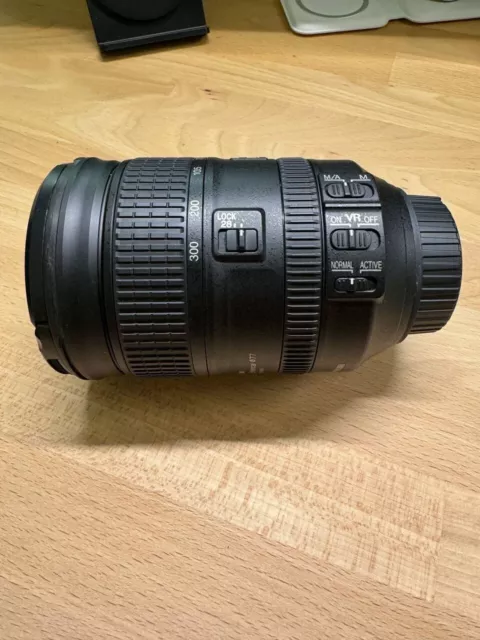 Nikon AF-S NIKKOR 28-300mm F3.5-5.6G ED VR for F Mount Lens w/ Hood
