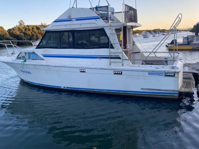 Mariner Flybridge Fibreglass 30Ft 8.5Metre Inboard Cruiser Fishing Family Boat