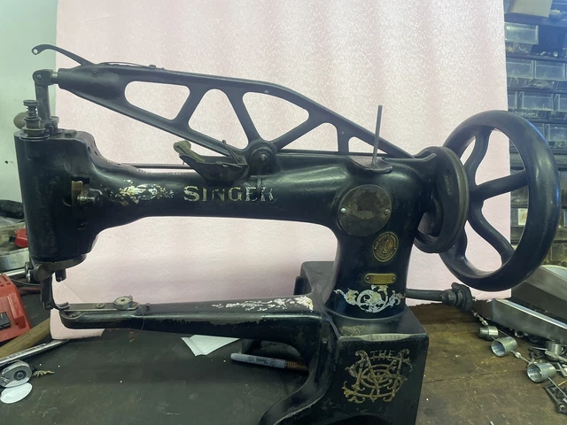 SINGER 29-4 SHORT ARM SEWING Machine Cobbler Patcher Leather £567.89
