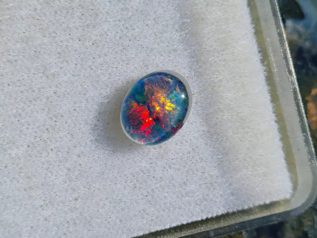 Schöne Australische Opal Triplette  9 x 7 mm                           H116