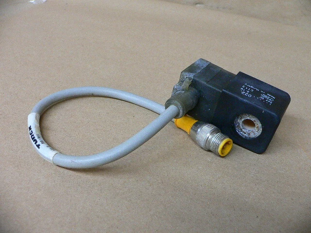 Turck Elektronik Vas 22-D669-0.3M-Rs 5.3T U1202-19 - Din Valve Plugs Type A