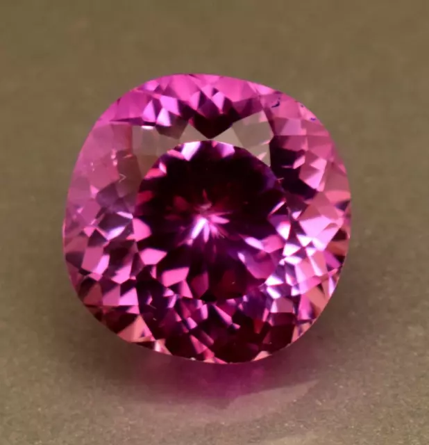 Natürlich Ceylon Rosa Saphir 9.65 Karat Top Facettiert Zertifiziert Rund Schliff