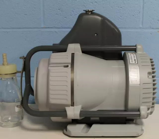 Edwards xds5 scroll vacuum pump Used working 3