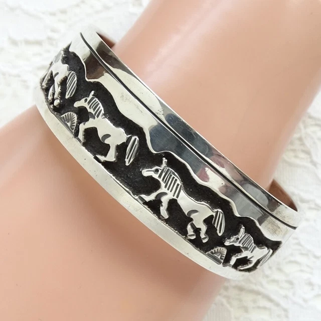 NAVAJO Tom and Sylvia Kee 12KG シルバーバングル Tom and Sylvia Kee Navajo Sterling Silver Storyteller