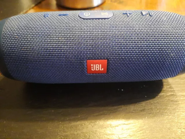 JBL Charge 3 Tragbares Lautsprechersystem - Blau