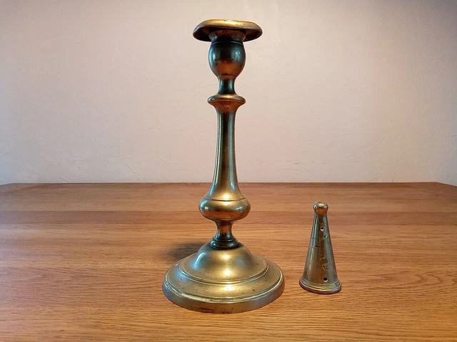 ANCIEN BOUGEOIR EN bronze doré et sa mouchette, éteignoir à bougie 19ème siècle EUR 40,00