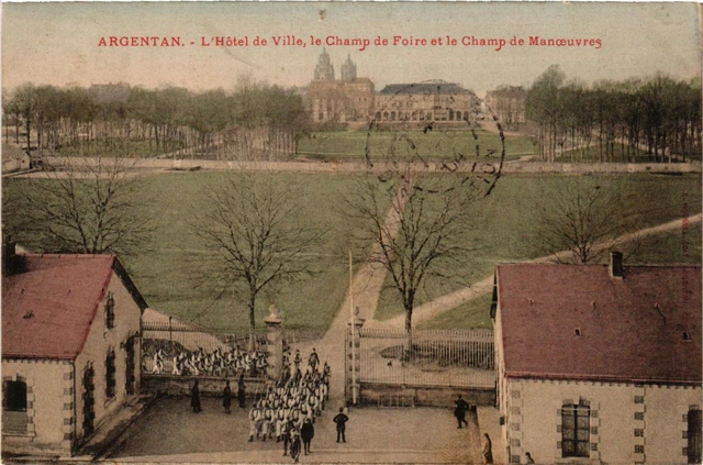 CPA AK Militaire ARGENTAN - L'Hotel de Ville (362410)