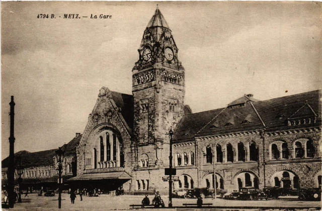 CPA AK METZ - La Gare (651059)