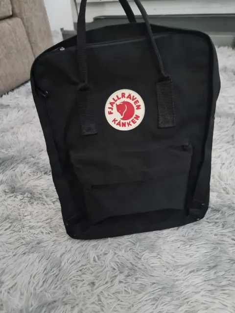 Fjallraven Kanken Medium Backpack-immaculate