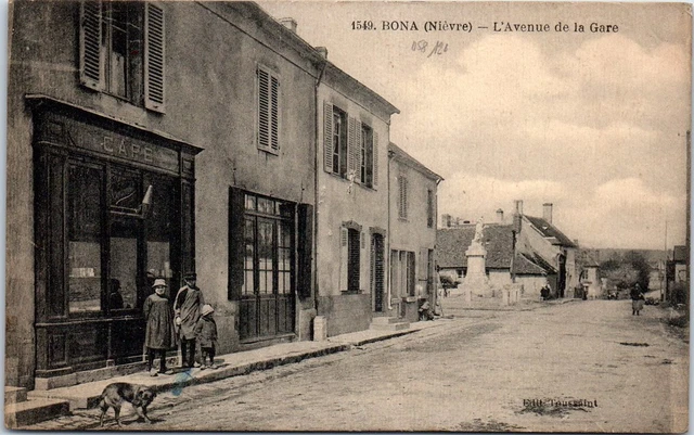58 BONA - l'avenue de la gare -
