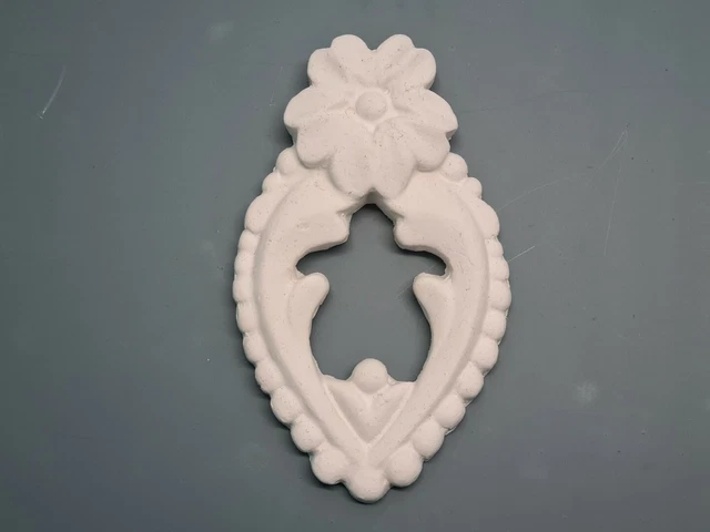 8 pièces, pièces en plâtre décoratif peint, décoration intérieure, plafond et design artistique