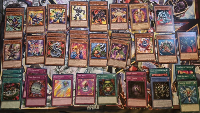 yugioh maximillion pegasus deck Yugioh Maximillion Pegasus Toon Deck - Blue-Eyes Red-Eyes Dark Magician  Girl
